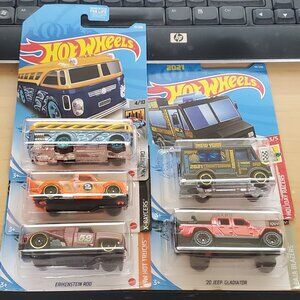 5ct 1:64 Hot Wheel Vehicles NEW IN PACKAGE
